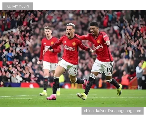 曼联复兴困局显现：近期表现波动对争冠形势产生影响