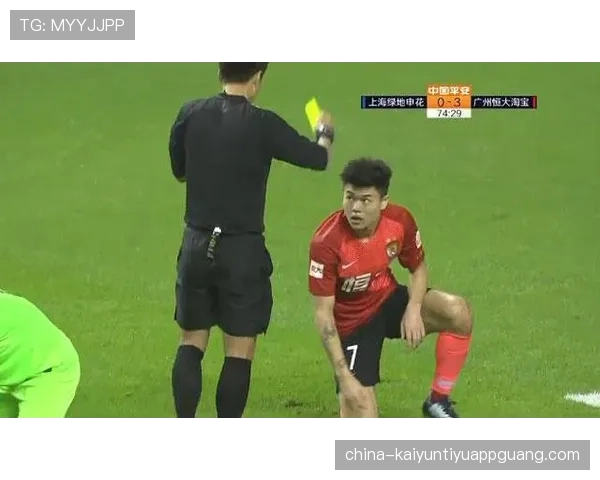 模拟犯规为何会被判黄牌？裁判如何识别假摔行为